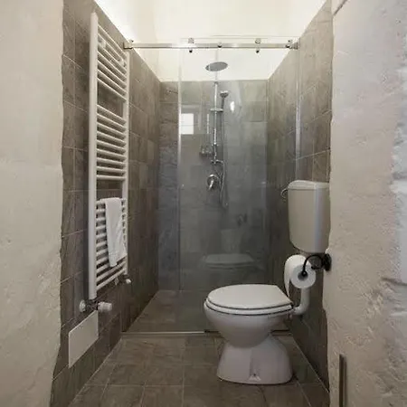 فندق مبيت وإفطار L'arturo 4*